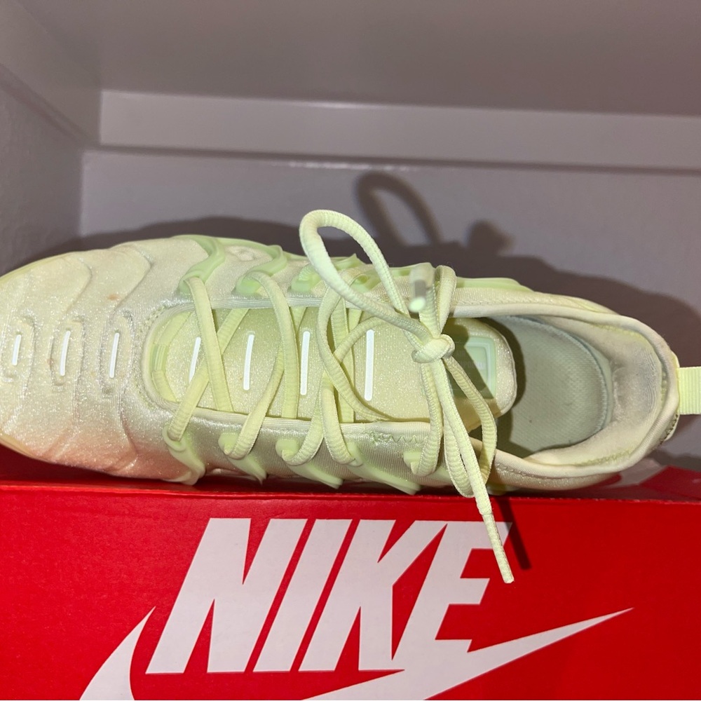 Nike Air VaporMax Plus
Barely Volt (Women's)